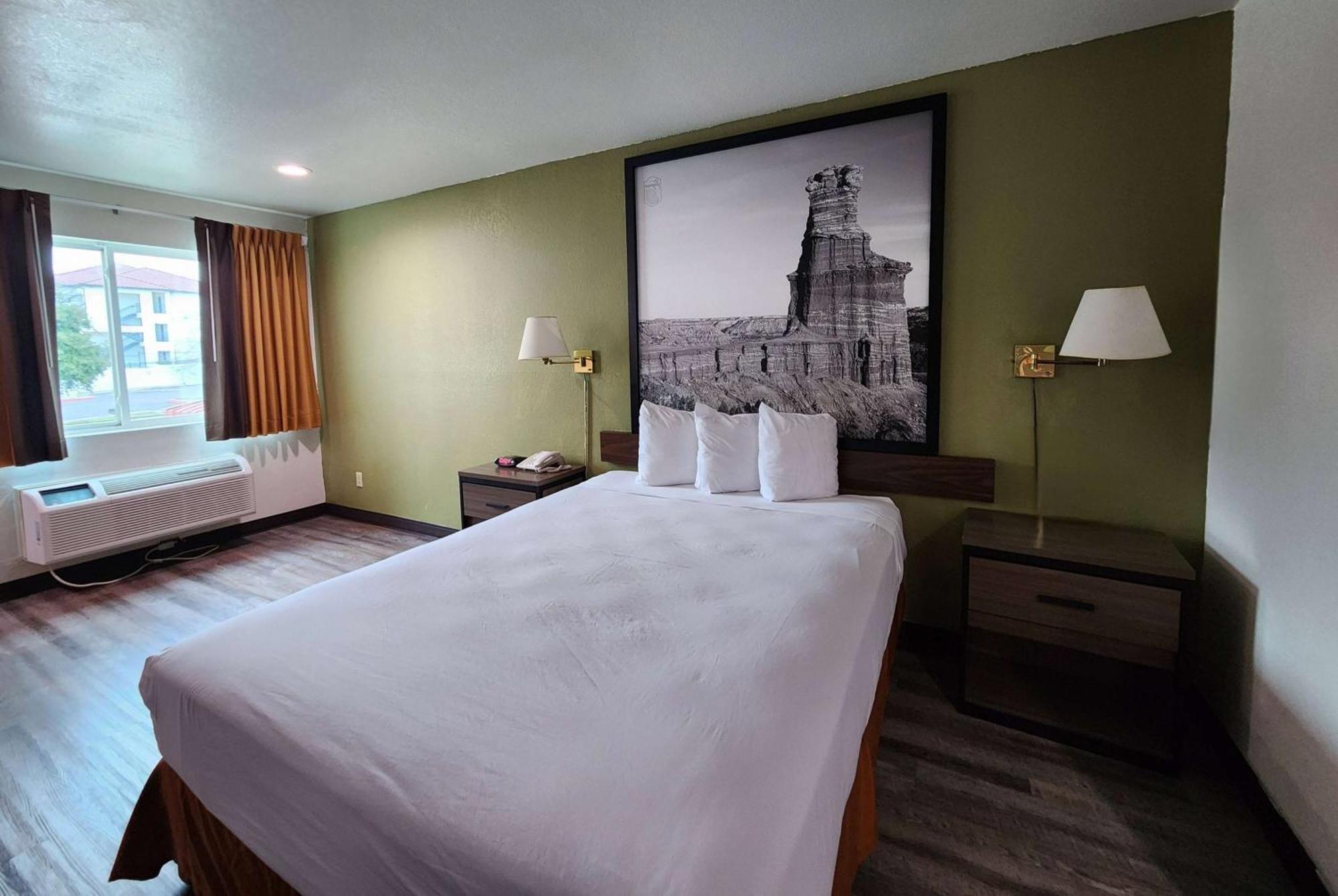 Super 8 By Wyndham Austin North/University Area Extérieur photo