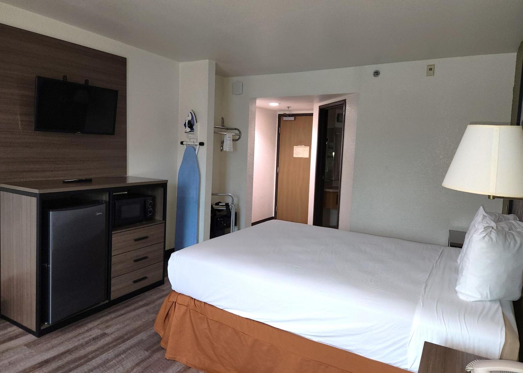 Super 8 By Wyndham Austin North/University Area Extérieur photo