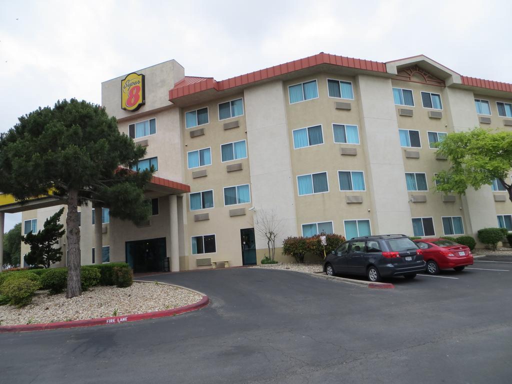 Super 8 By Wyndham Austin North/University Area Extérieur photo