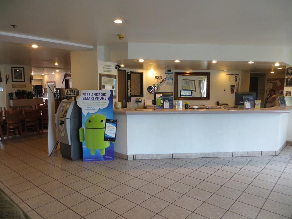 Super 8 By Wyndham Austin North/University Area Extérieur photo